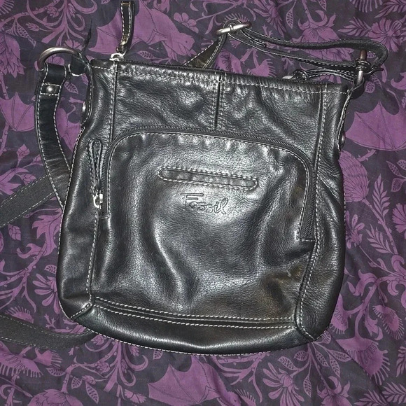 FOSSIL Womens Purse Bag Black Crossbody Travel Key Charm Leather - Picture 2 of 16